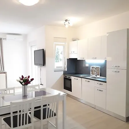 Atena Zaton Apartment *